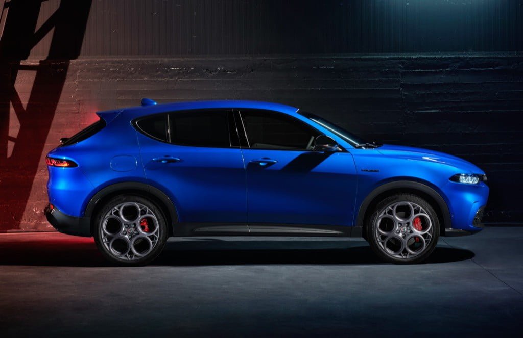 The Tonale Plug-In Hybrid Q4 The Tonale Plug-In Hybrid Q4