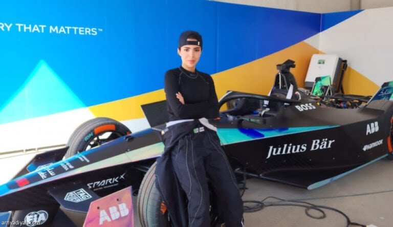 ريم العبود: فخورة بتجربة القيادة الأولى لسيارات فورمولا إي