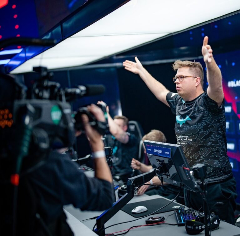 نجم الرياضات الإلكترونية واللاعب المحترف العالمي يؤكد أن دولة الإمارات هي الموقع المثالي لاستضافة المزيد من البطولات العالمي في الرياضات الإلكترونية