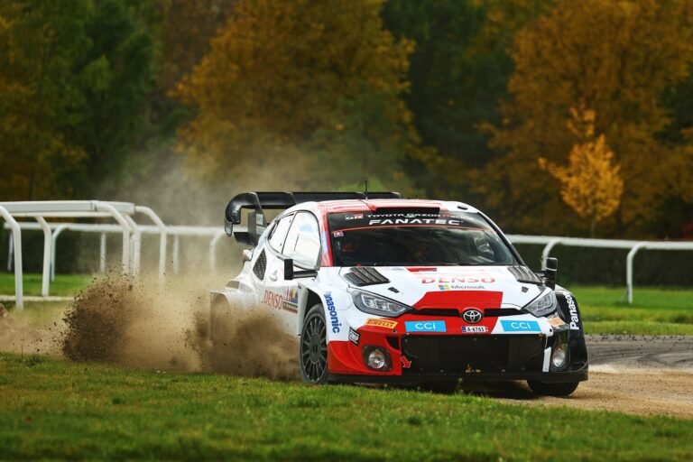 تويوتا جازو ريسينج يعتلي منصة التتويج في رالي أوروبا الوسطى