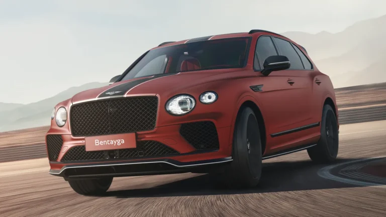 BENTAYGA وMULLINER ترتقي إلى مستويات استثنائية عبر إصدار سيارة APEX EDITION