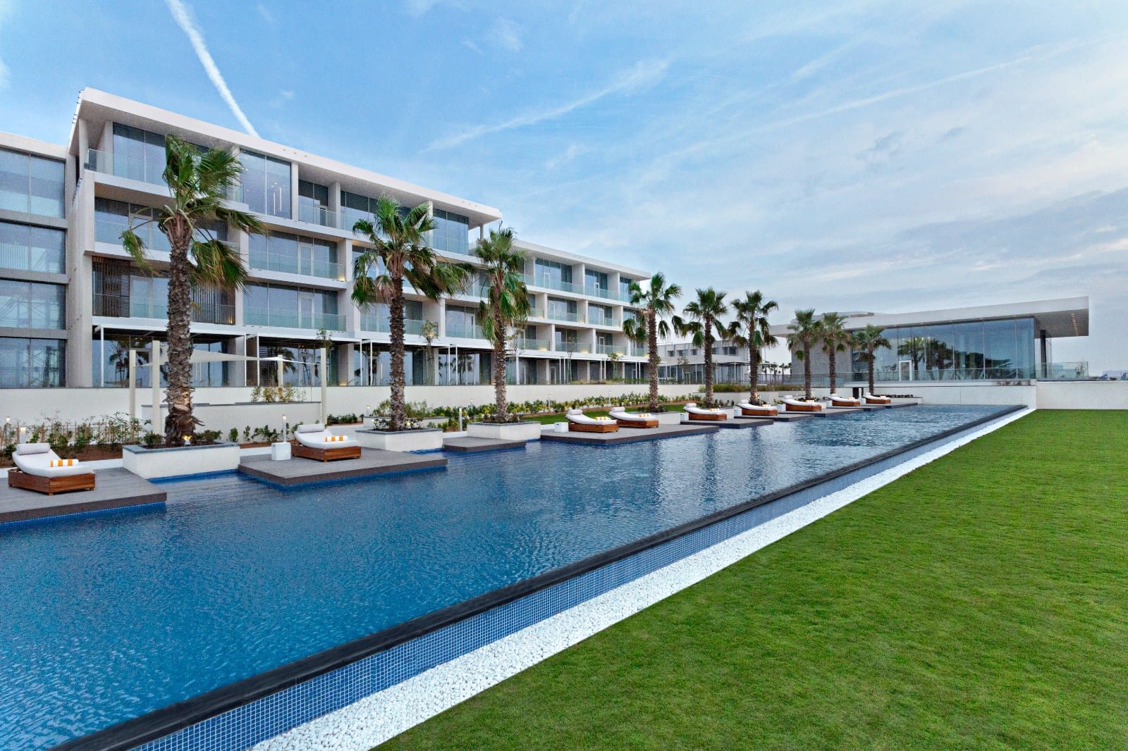 سياحة عجمان تختتم مشاركتها في سوق السفر العربي