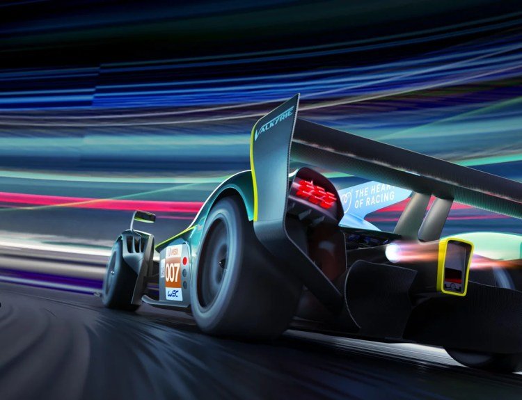 Aston Martin returns to Le Mans