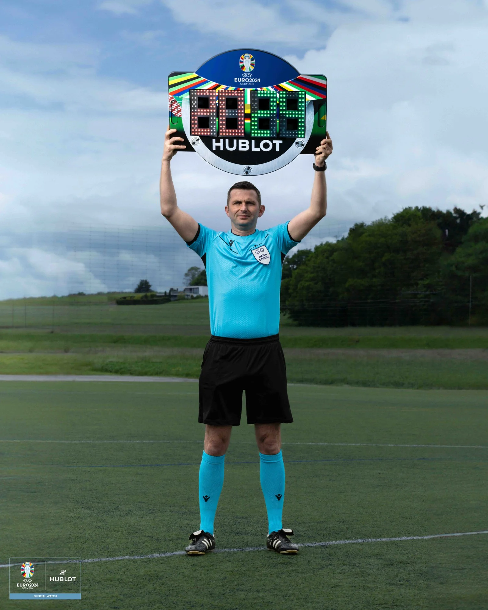 هوبلو ساعة كأس أمم أوروبا للمرة الخامسة هذا الصيف