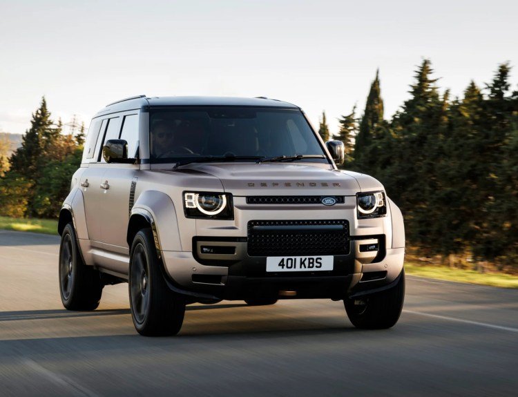 Defender OCTA: Best luxury off-roader?