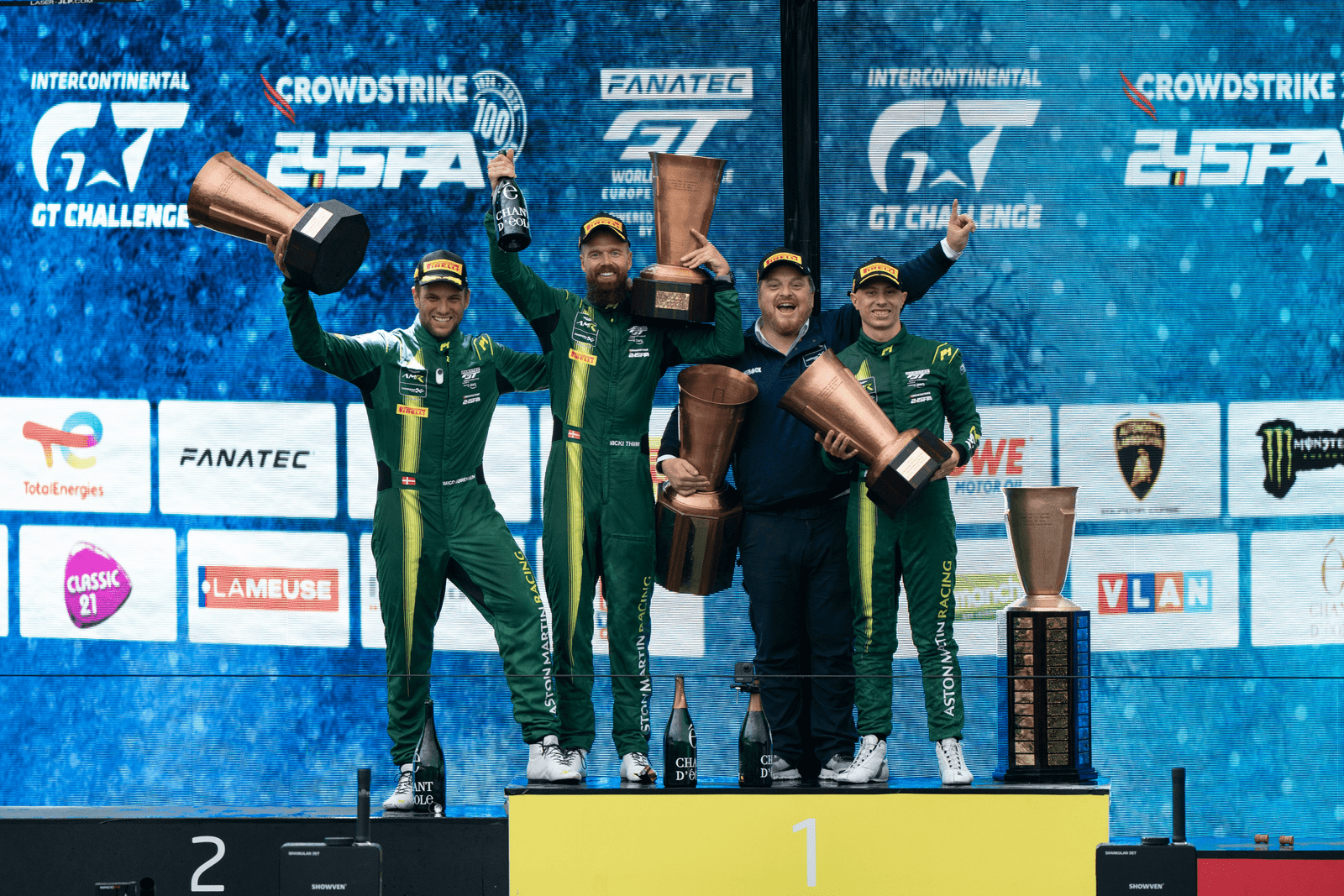 أستون مارتن فانتاج جي تي 3 تحقق فوزاً تاريخياً في سباق سبا 24 ساعة 