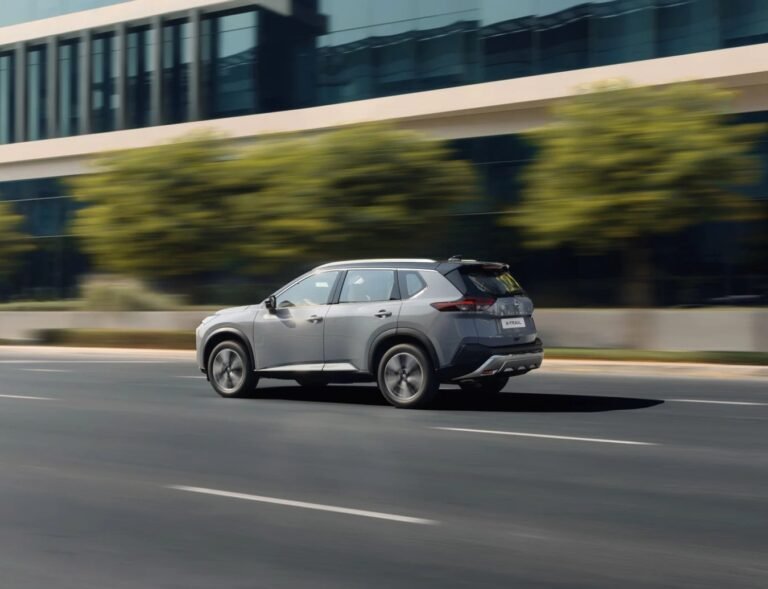 Nissan X-Trail: Perfect for Families and Adventure.