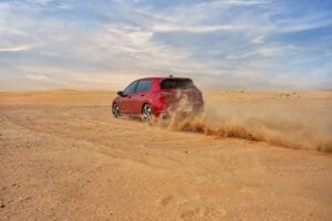 فولكس واجن تكشف عن مشروع يجمع بين السيارات والخط العربي