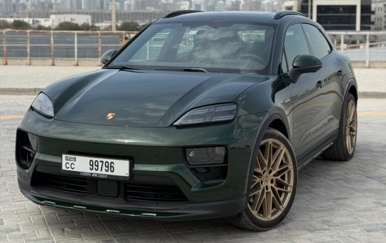 أطلقت بورشه رسميًا سيارتها الكهربائية بالكامل ماكان 4 إس في الإمارات