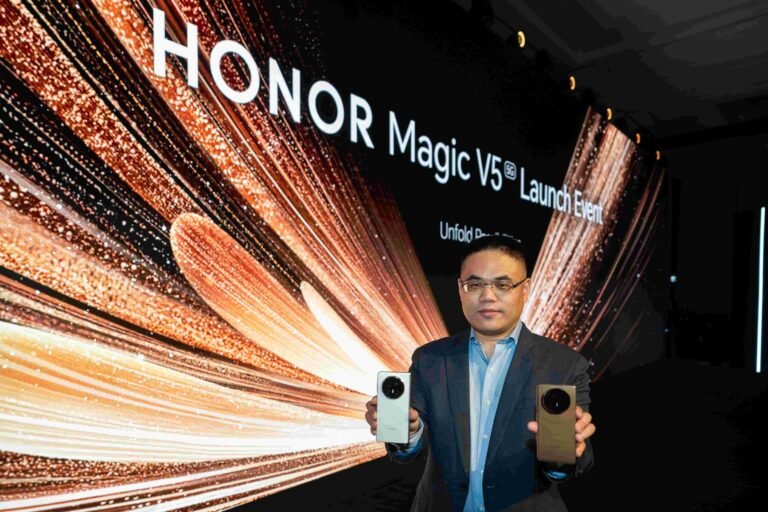 HONOR Launches the Magic V5 Foldable Phone at a Grand Regional Event in Dubai