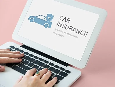 تأمين السيارات في الإمارات: أفضل الخطط والتكاليف والتغطيات المشروحة