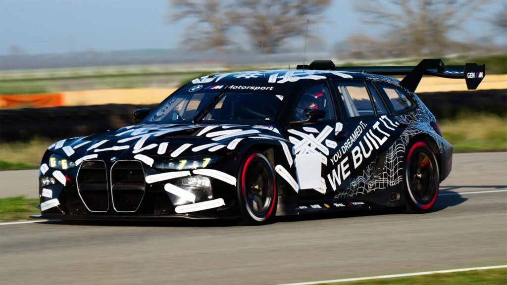 BMW M3 Touring GT3