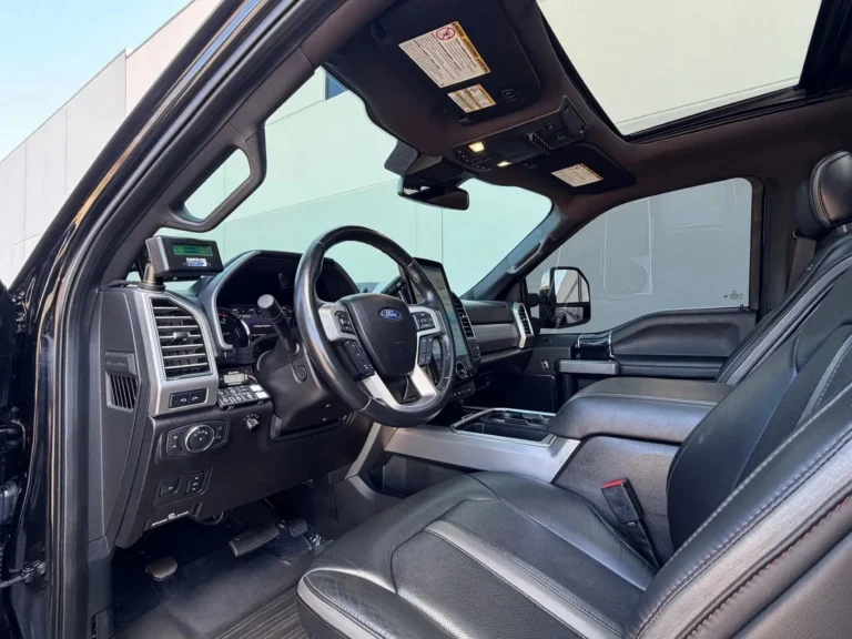 فورد F-450 بستة أبواب