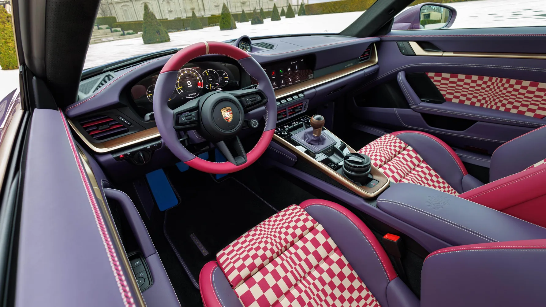 Porsche 911 GT3 Touring Moldova
